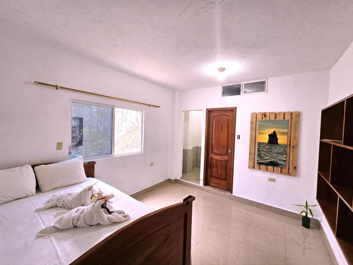 Lovely Inn San Cristóbal Екстериор снимка
